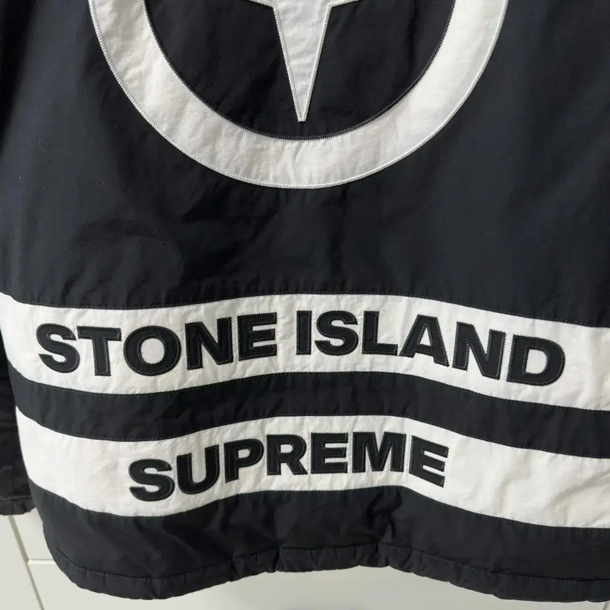 23FW Stone Island X Supreme Reversible Padding Size M