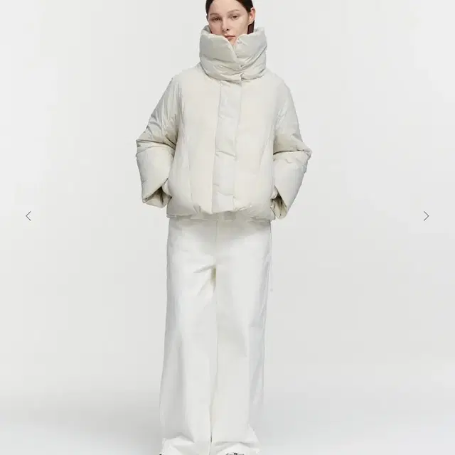 버뮬라 패딩 HIGH NECK PUFFER JACKET 아이보리