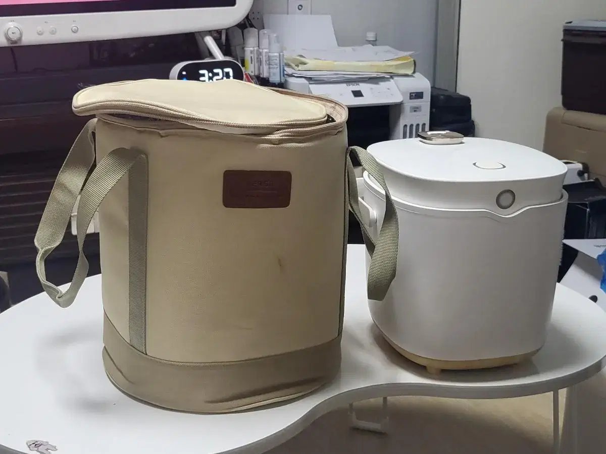 We sell rice cookers for camping