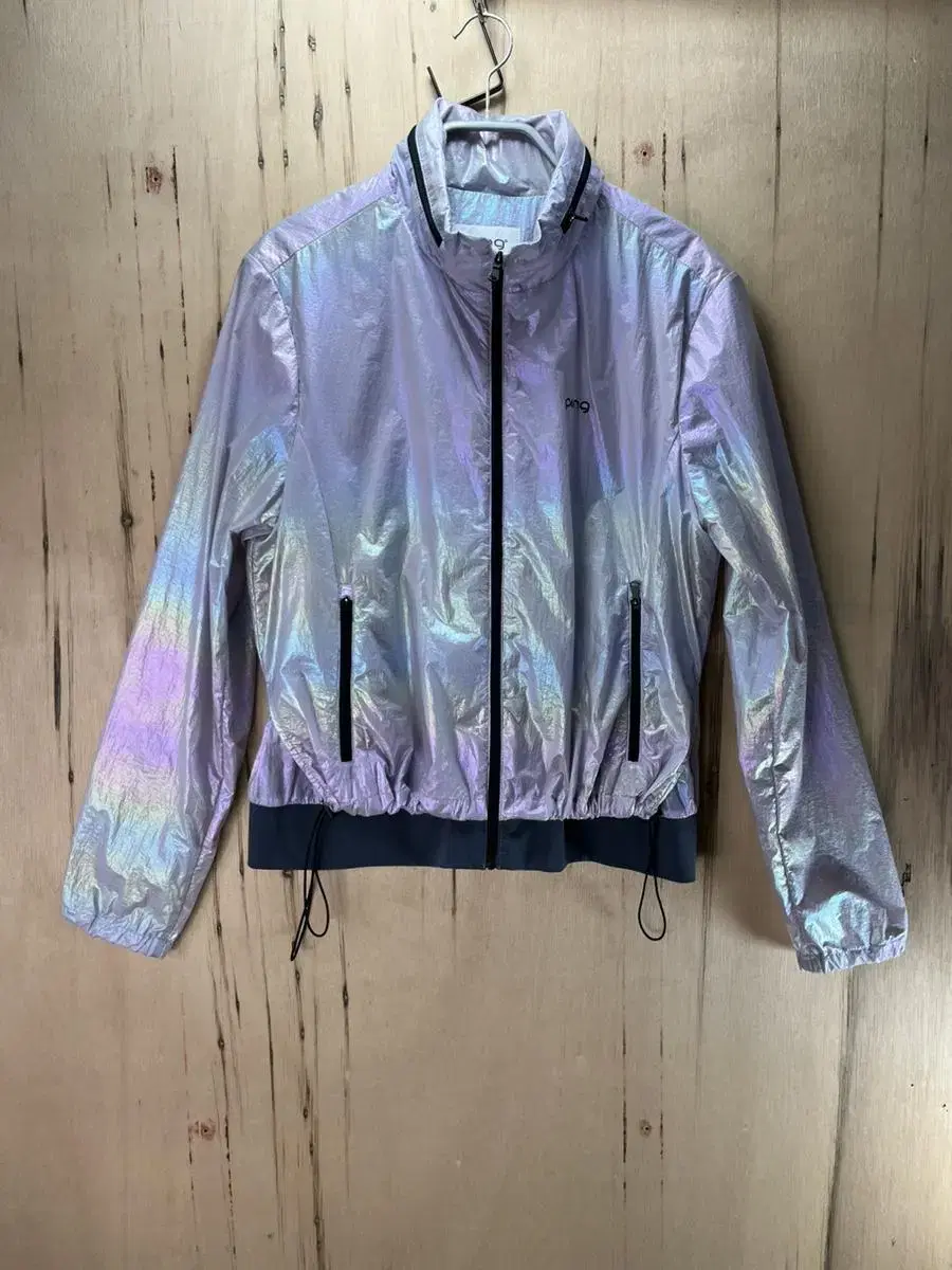 (95) PING PING Premium Lifestyle Mall Windbreaker