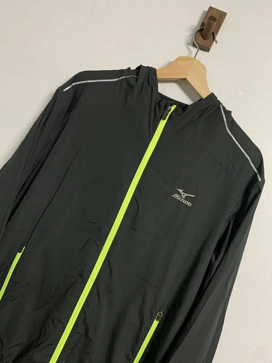 [XL]Mizuno Windbreaker