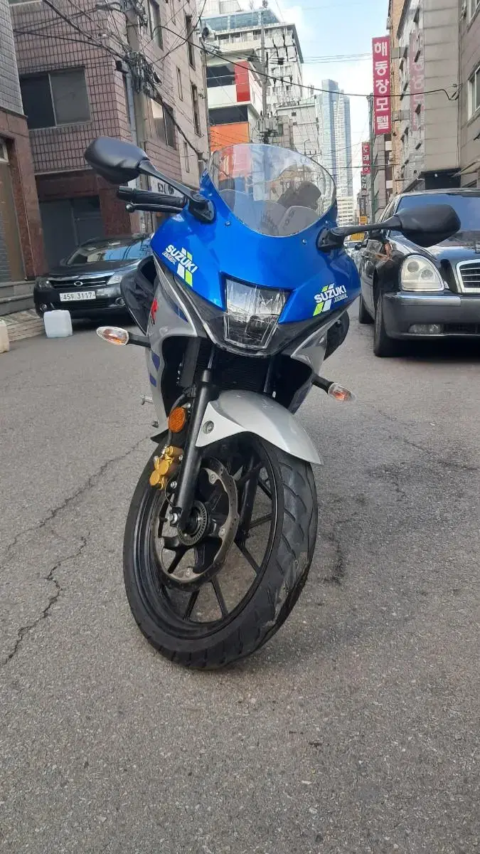 SUZUKI GSX-R125 한정판 컬러 팝니다