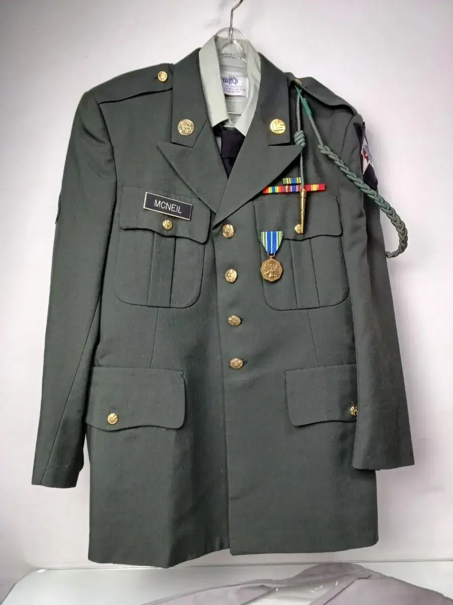 Collections Conquering the US Military Uniform