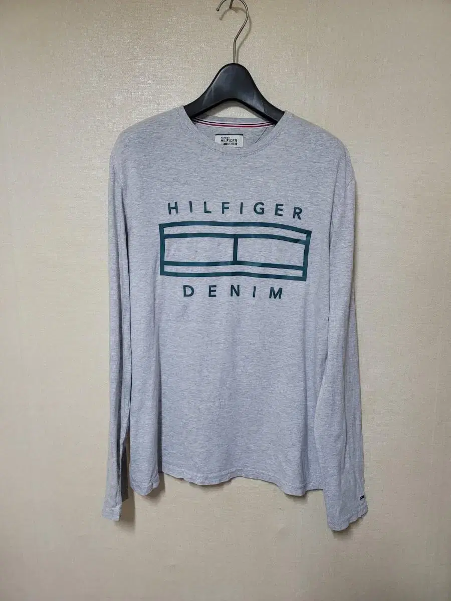 Tommy HilfigerDenim Long Sleeve Round Tee