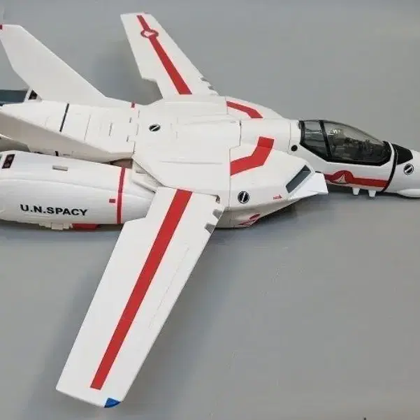 야마토 마크로스 VF-1J 아머트파츠 세트 팝니다