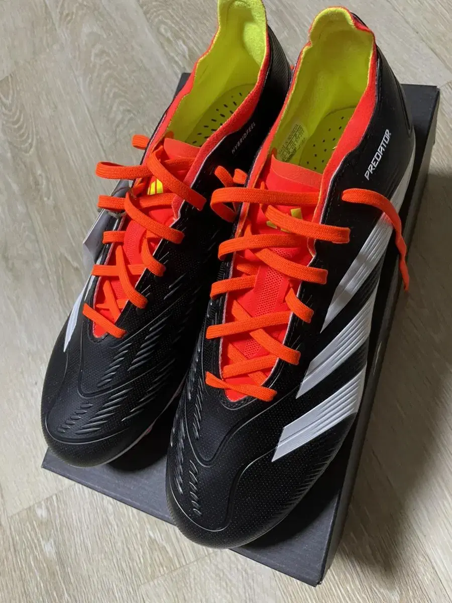 adidas Predator Rigwoon MG 275