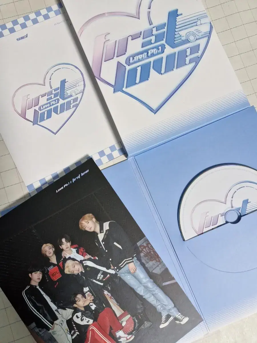 2 Wei albums in bulk