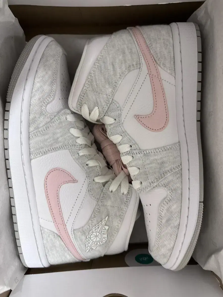 조던 아이언오어 미드 WMNS AIR JORDAN 1 MID SE