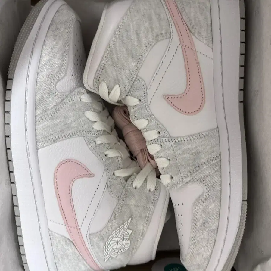 조던 아이언오어 미드 WMNS AIR JORDAN 1 MID SE