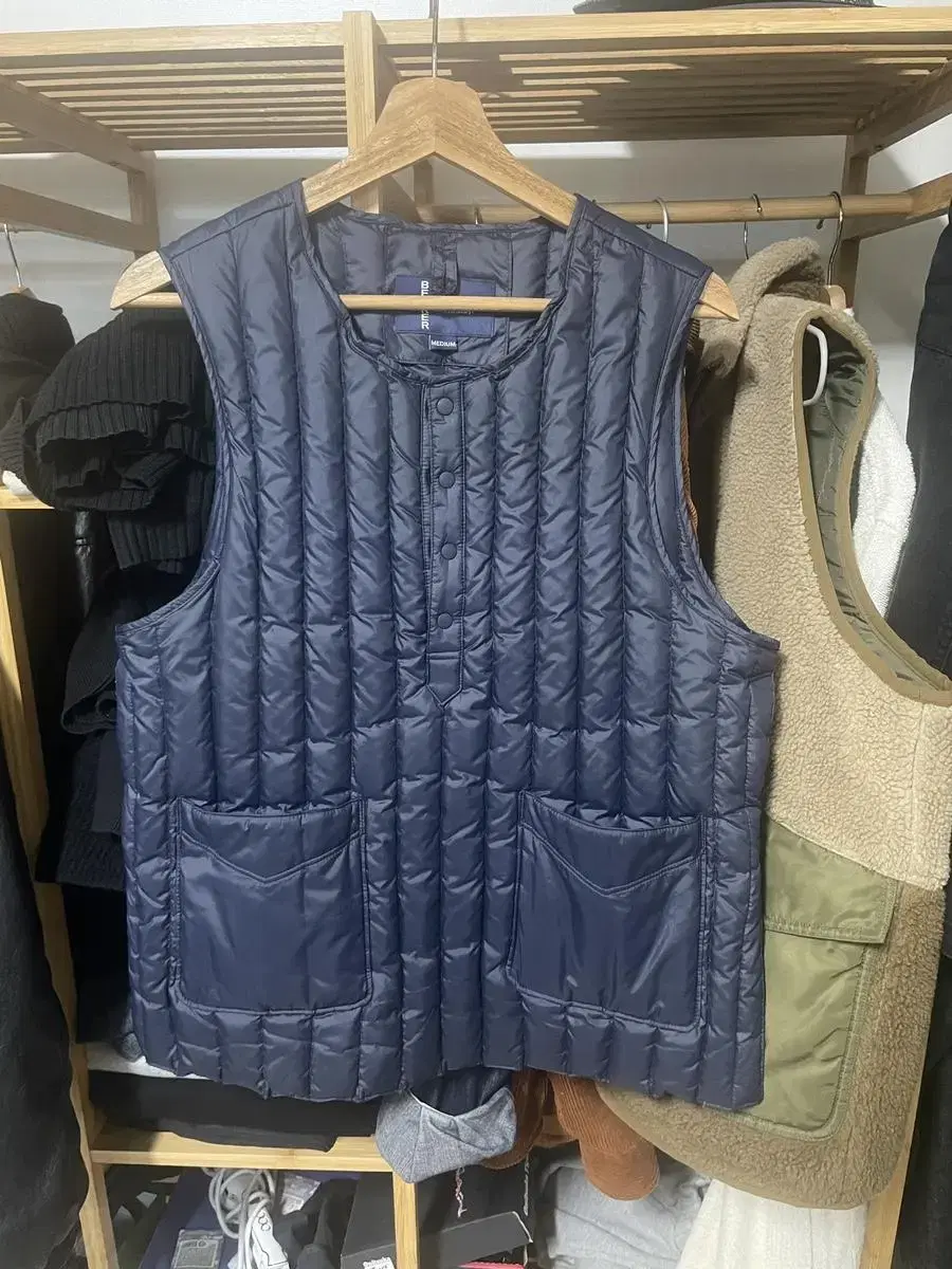 Eastrog x Beaker Collaboration Goose Down Vest M