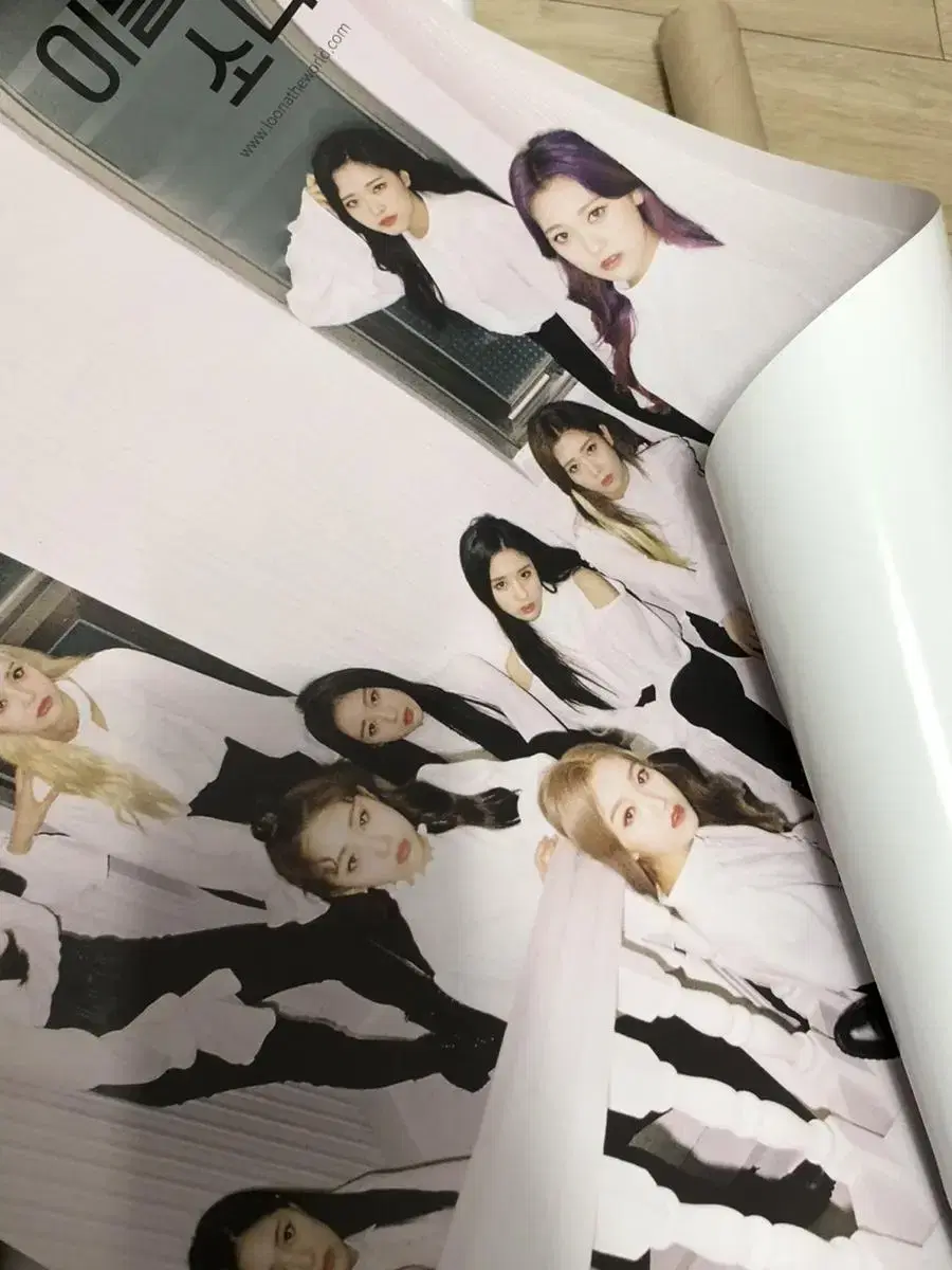 [bulk] loona loona poster