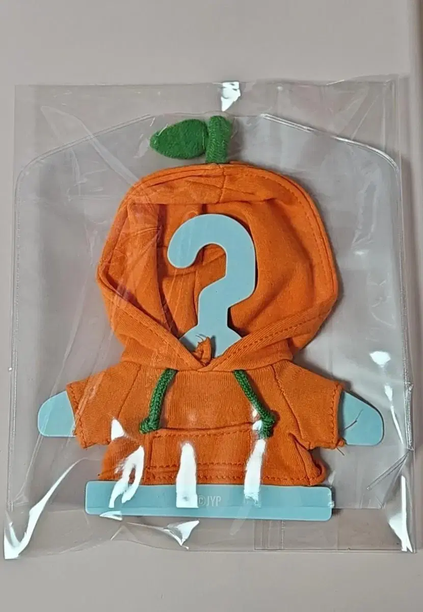 Straykids skzoo tangerine outfit wts