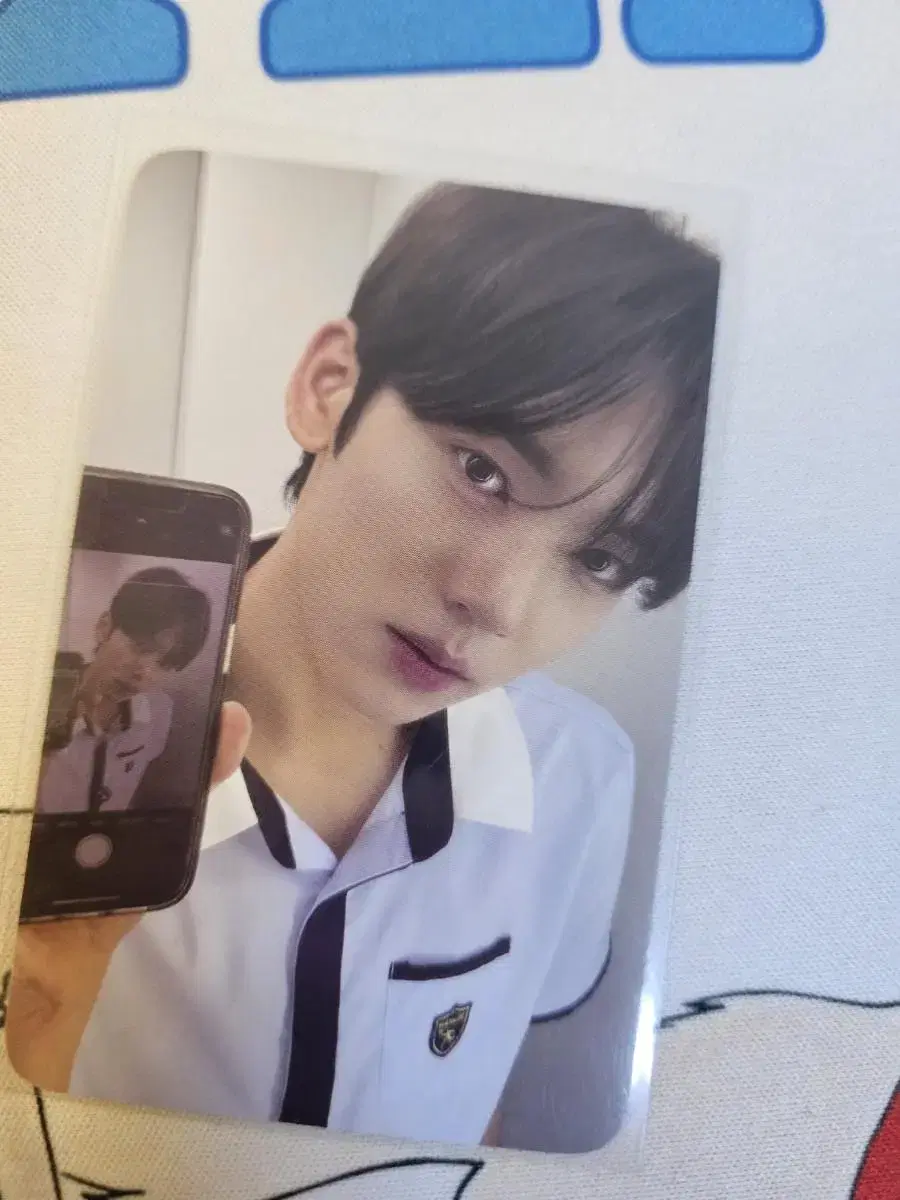 Mirror Selfie Han Lim han yujin Photocard (source)