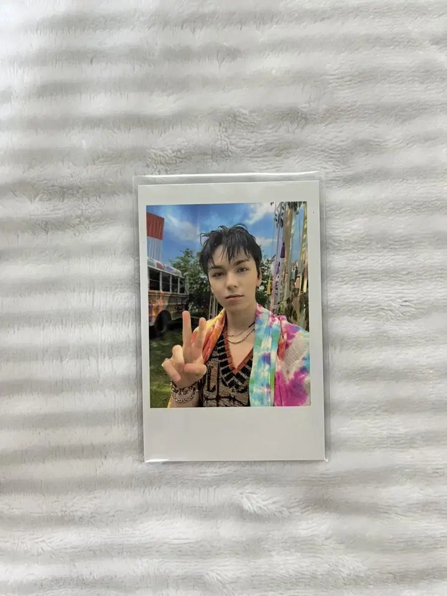 Seventeen vernon Seventeen's Heaven Carat Vahn music korea pre-order benefit Photocard