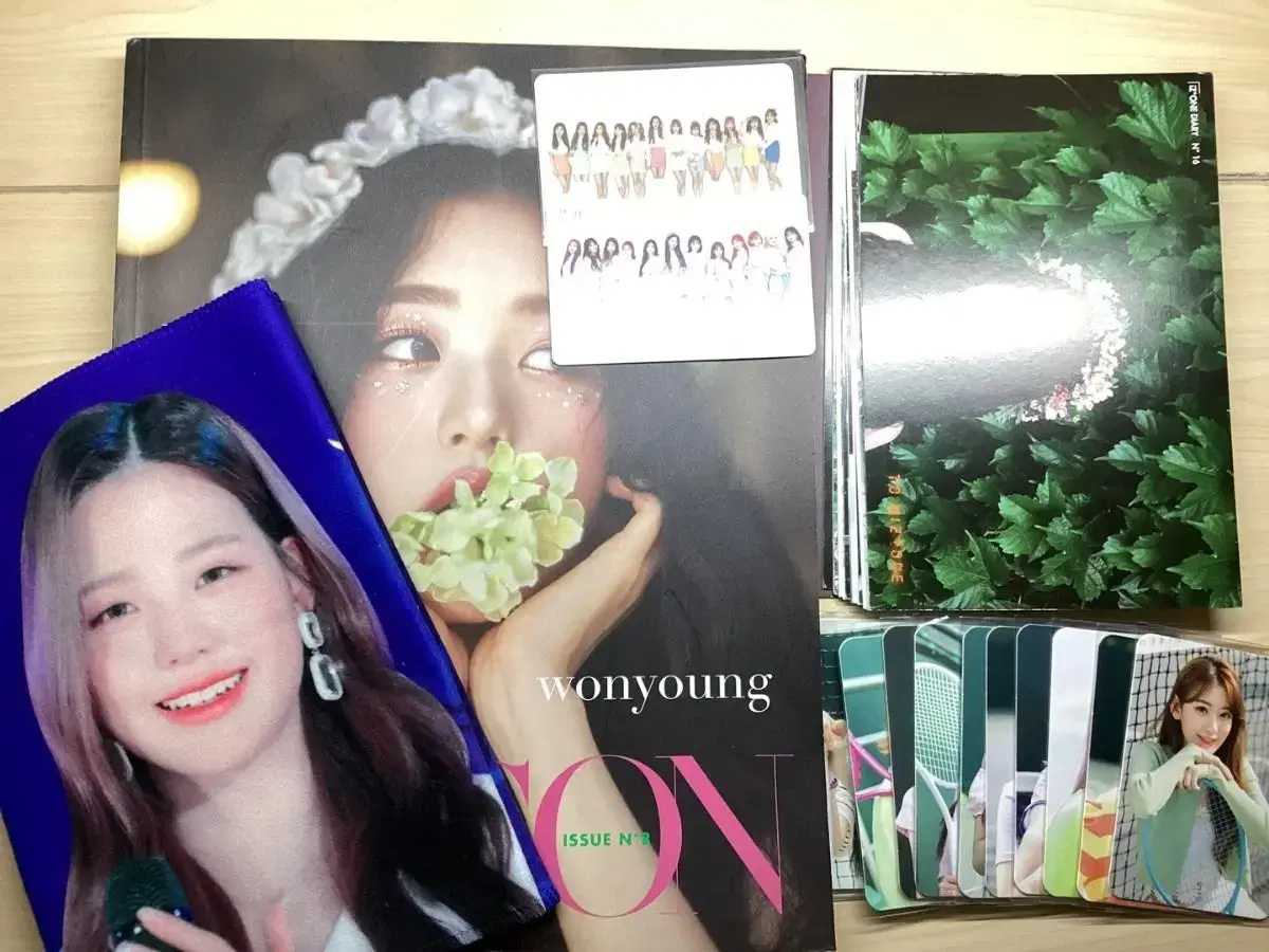 iz*one ive jang wonyoung Sell photo books