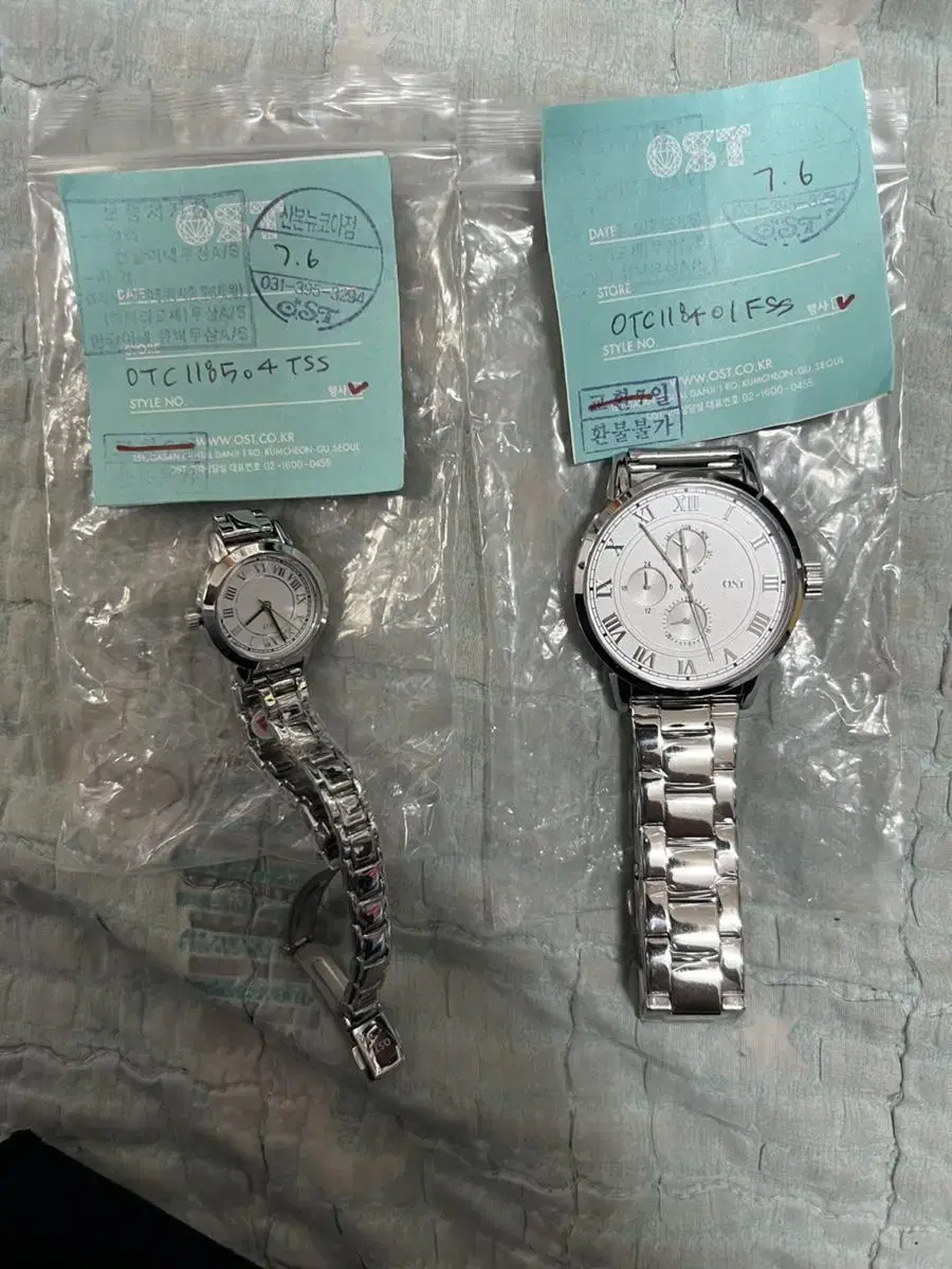 Ost Couple Watches for Sale Two for 20,000 won Not Used