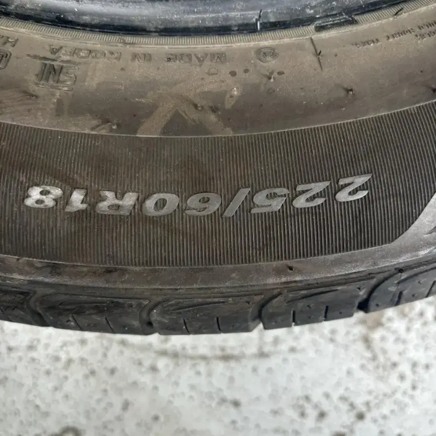 225/60R18 넥센타이어 RH7한대분 팝니다