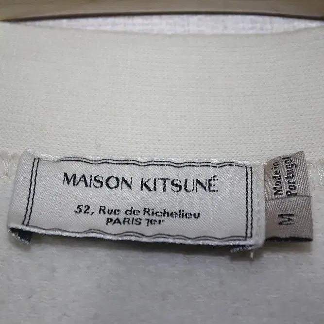 MAISON KITSUNE 메종키츠네 M