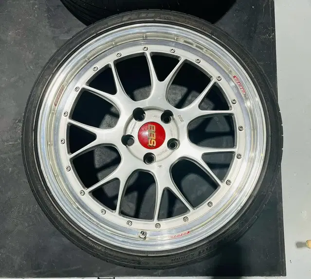 브러쉬드 BBS LM-R (PCD120) 20인치 판매합니다