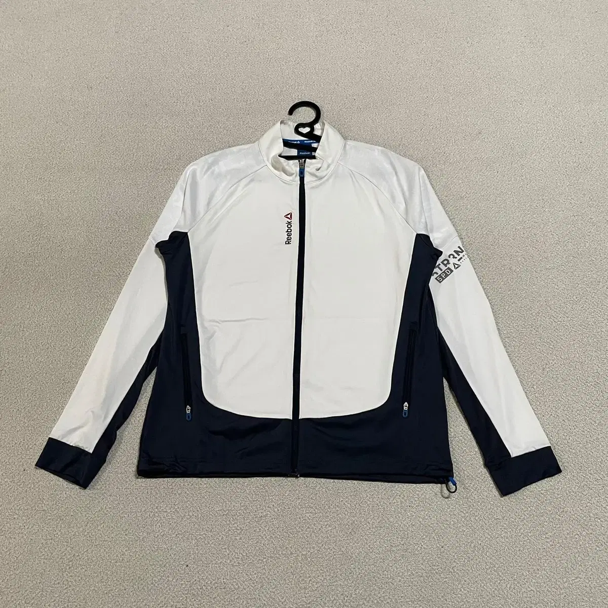 L Reebok Tracksuit Zip-up top N.3577