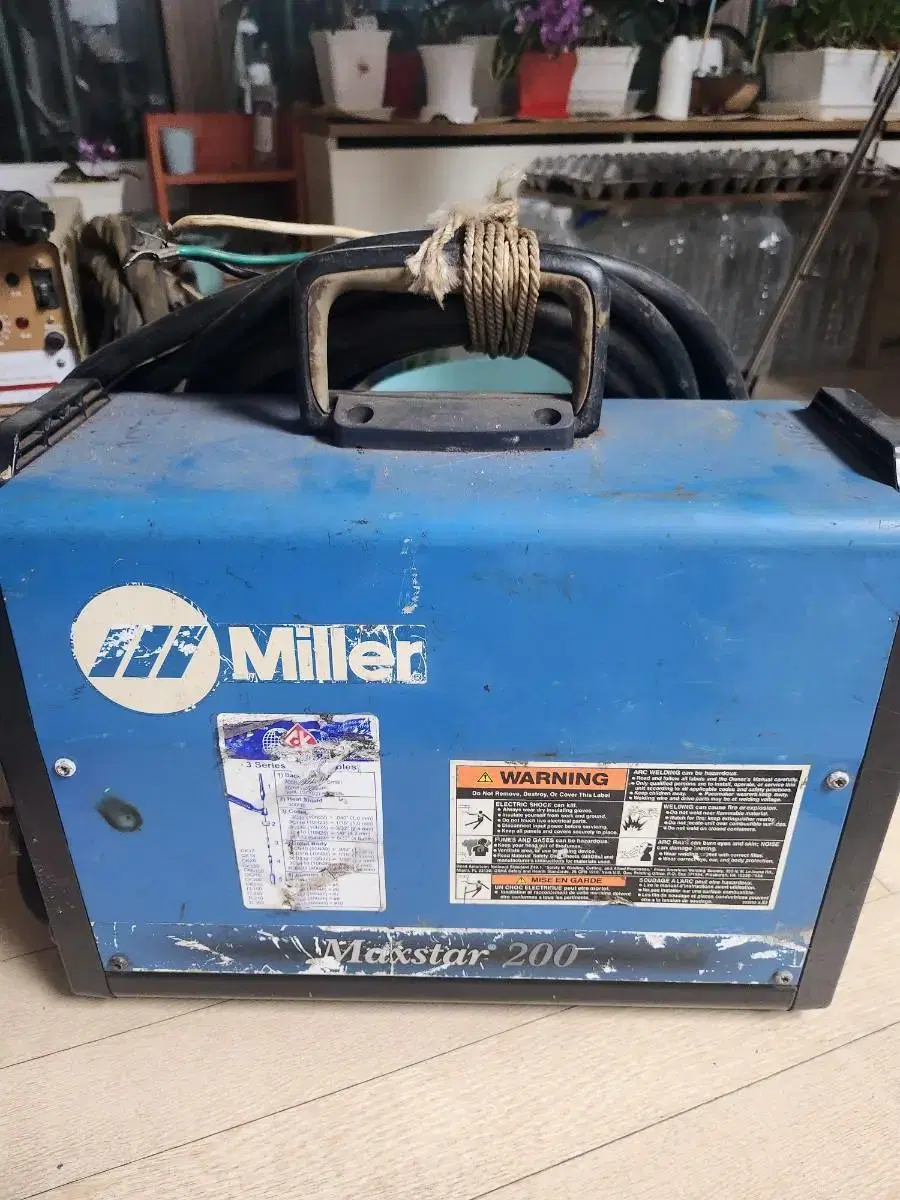 Miller Maxstar 200 SD TIG 알곤용접기