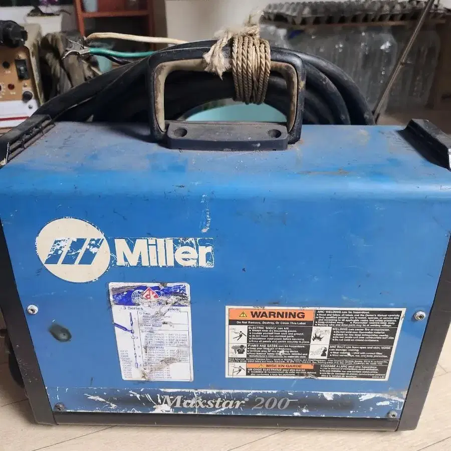 Miller Maxstar 200 SD TIG 알곤용접기