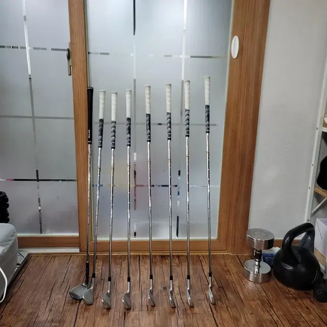 캘러웨이 APEX PRO FORGED P~4i 아이언,60도웨지 팝니다.