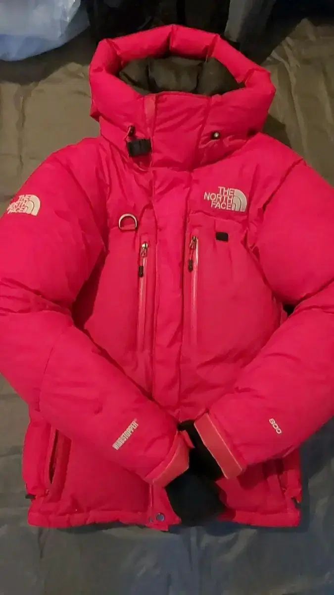 The North Face Himalayan Red 95-100 (notation XS)