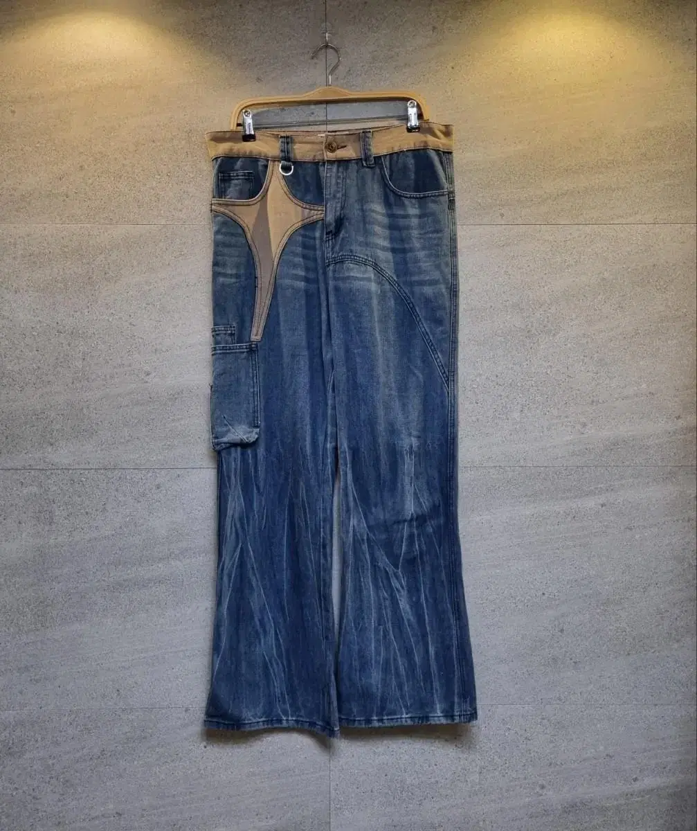 Flared Fit! Denim pants! Wash color scheme~ Rare!