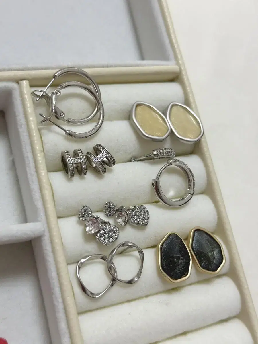 Earrings bulk