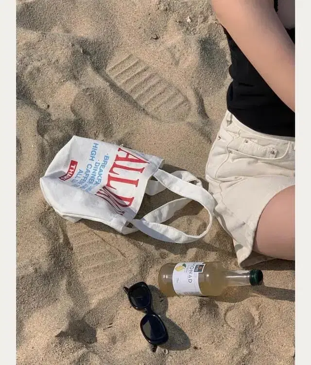 [새상품]이프제이 미니에코백 토트백 비치웨어 손가방