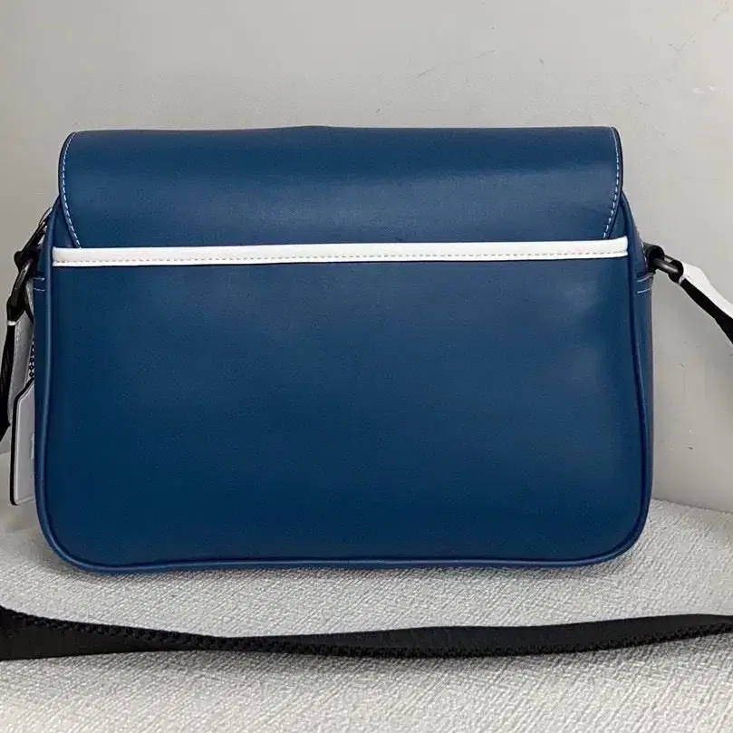 코치(COACH) CE550 OS 남자 크로스 백 숄더백