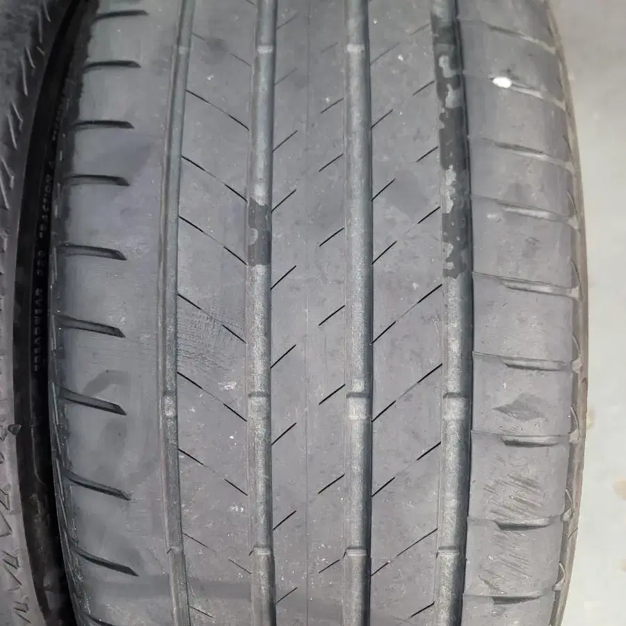 255/40r20브릿지스톤t005mo-s