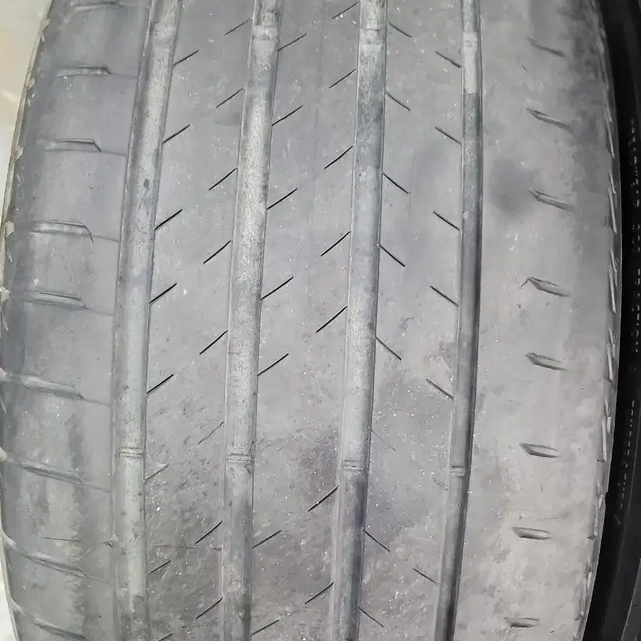 255/40r20브릿지스톤t005mo-s