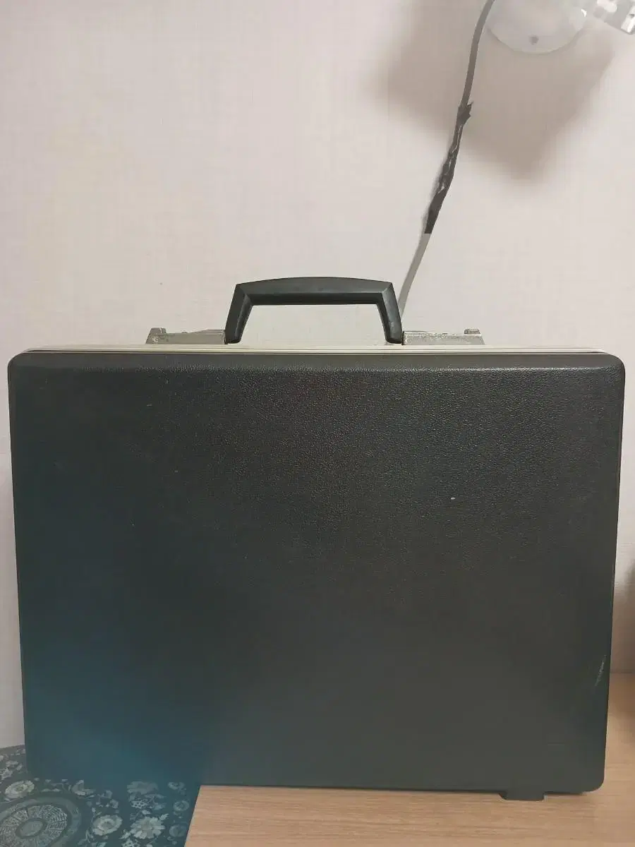 Retro briefcase