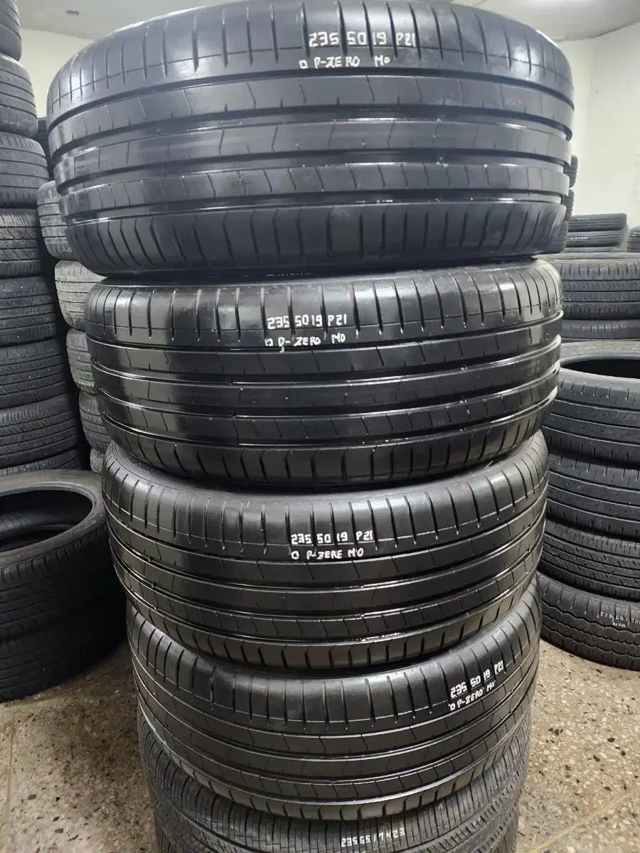 피렐리타이어 P ZERO MO 235/50R19  한대분