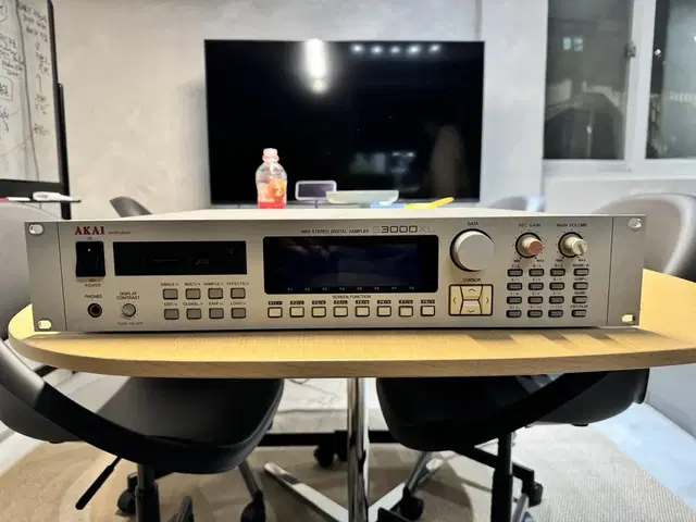 AKAI S3000XL