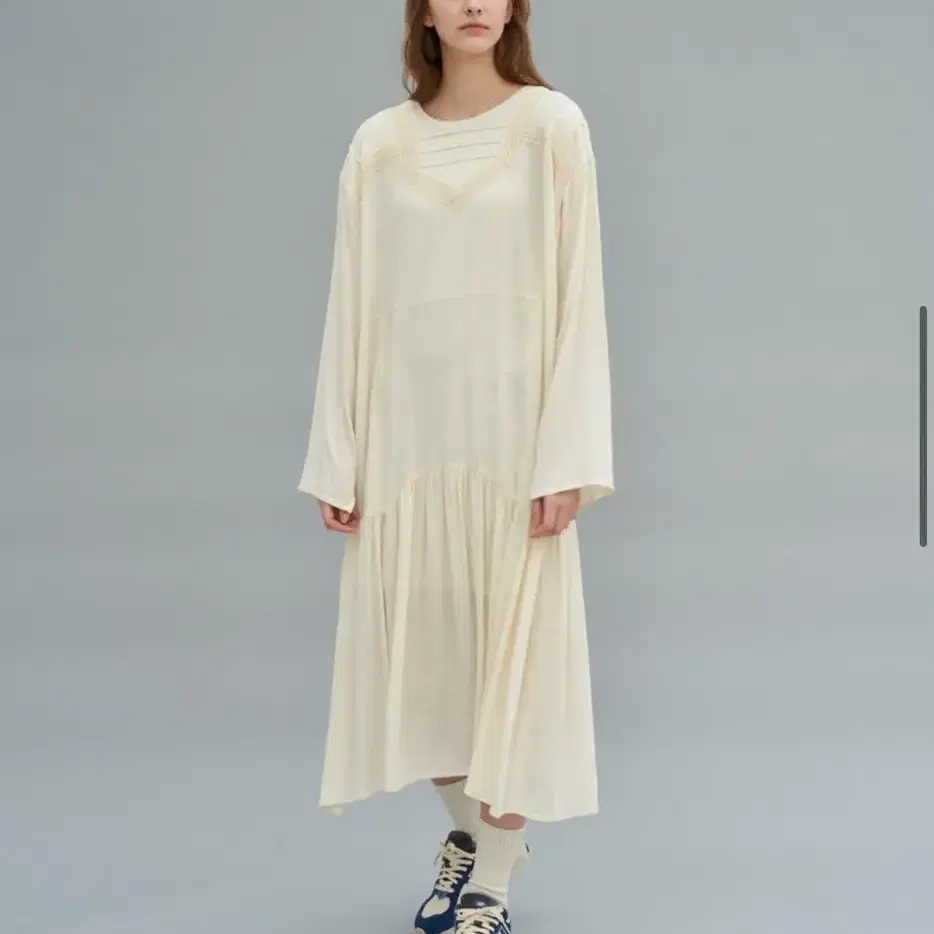 르셀로나 Vintage over Dress (Cream)