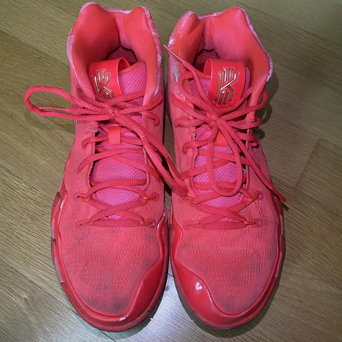 Nike 카이리4 'Red Carpet'