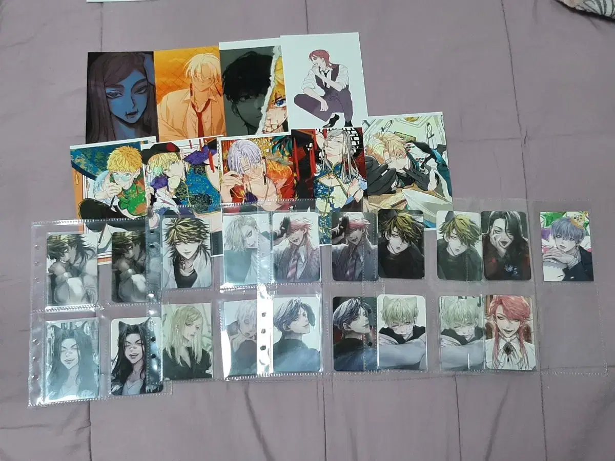 Doriven sells unofficial photocards, phraks