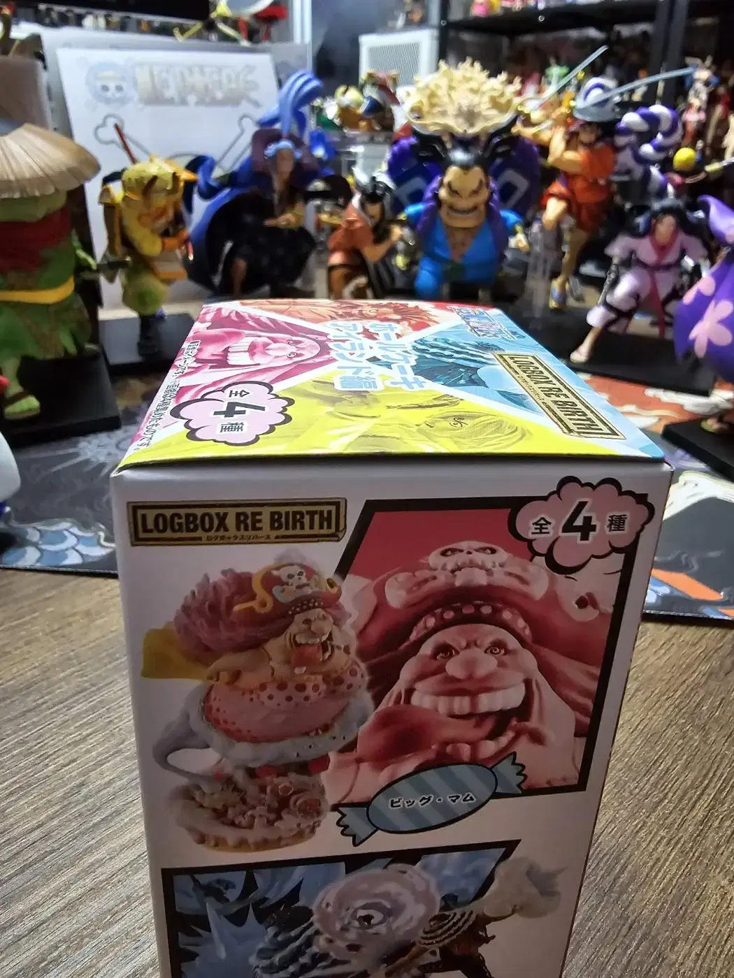 ONEPIECE Gacha Figure Collection Logbox Big Mom Whole Cake Unsealed