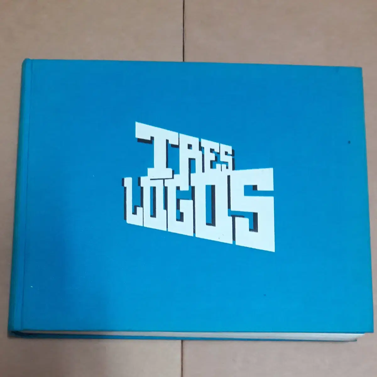 디자인 도서 - Tres Logos