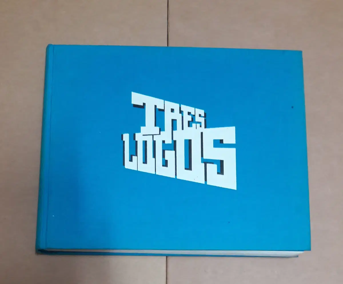 디자인 도서 - Tres Logos