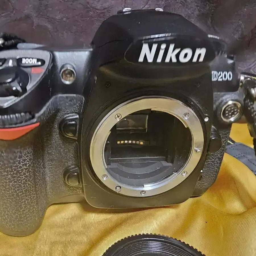 Nikon 니콘 ㅡD200 바디 * 플레쉬