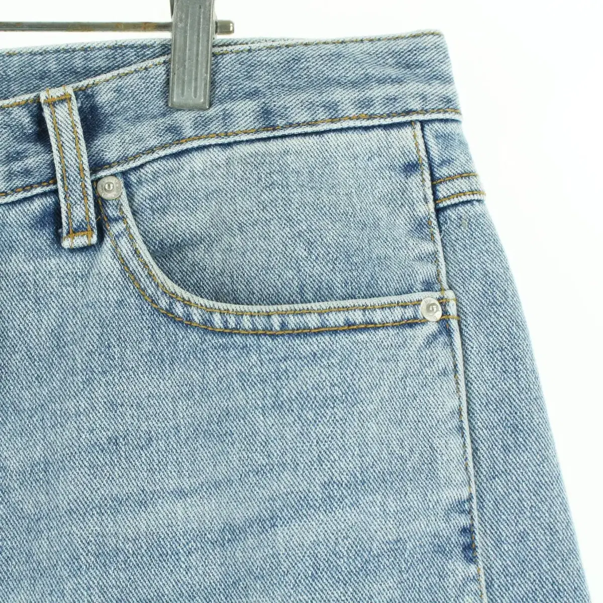 던스트 CURVED TAPERED JEANS 바지(409AA)