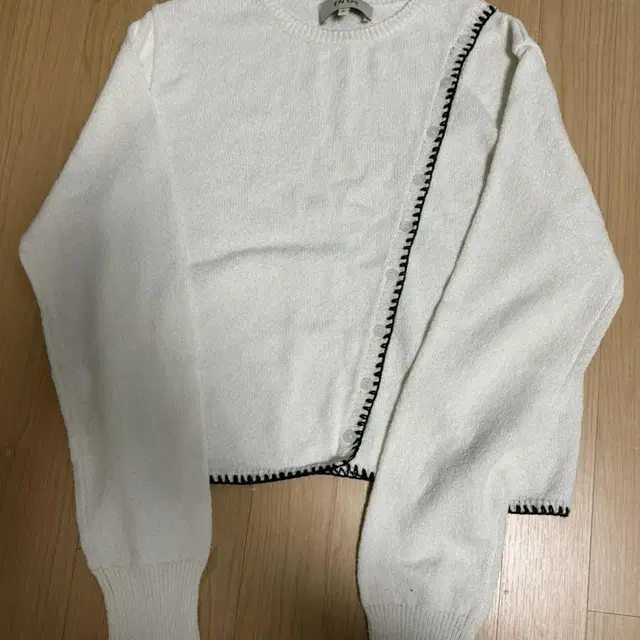 엔오르 DIAGONAL STITCH KNIT - IVORY