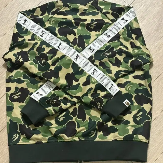 Bape 1st camo jersey (M)