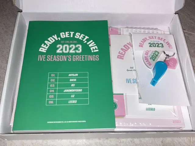 아이브 2023 시즌그리팅 팔아요 0.5