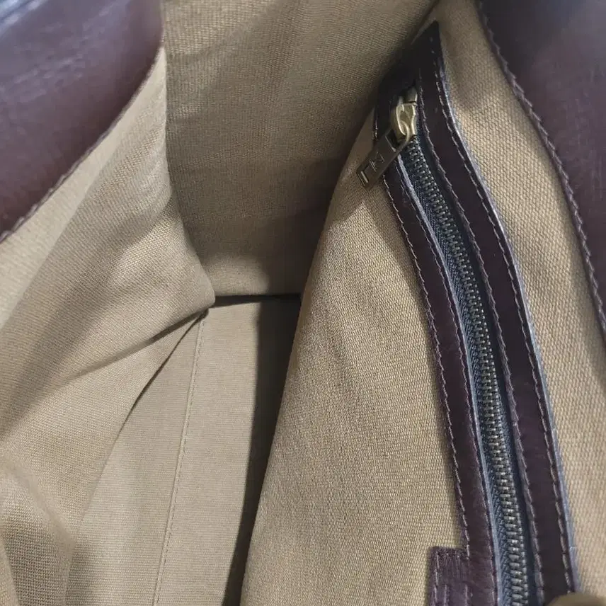 루이비통 LOUIS VUITTON 유타 모이칸 토트백 사진 6