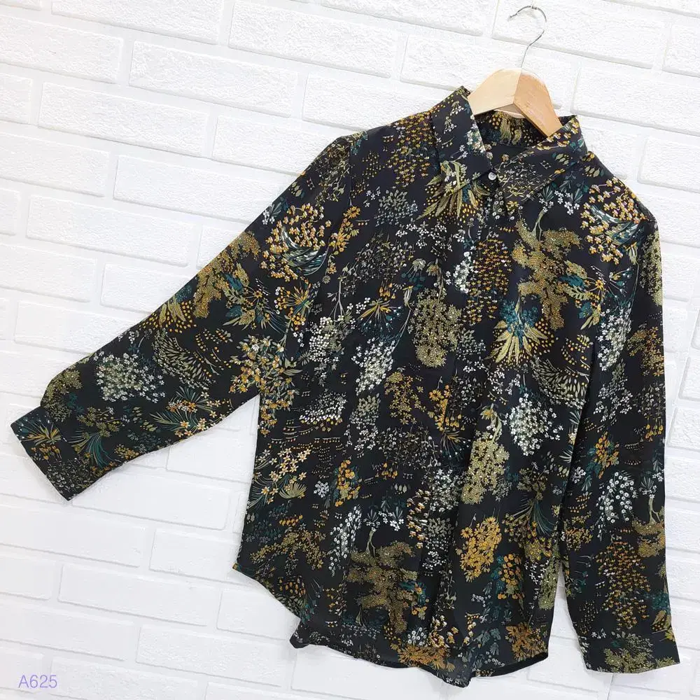 (Sizes 66-Oversize to 100) Retro Ethnic Shirt Blouse (A625)